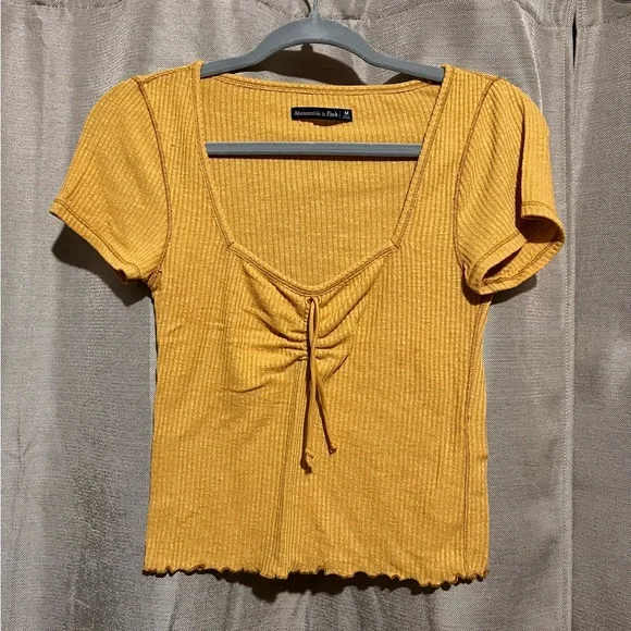 A&F cinched ribbed crop top - Picture 1 of 3